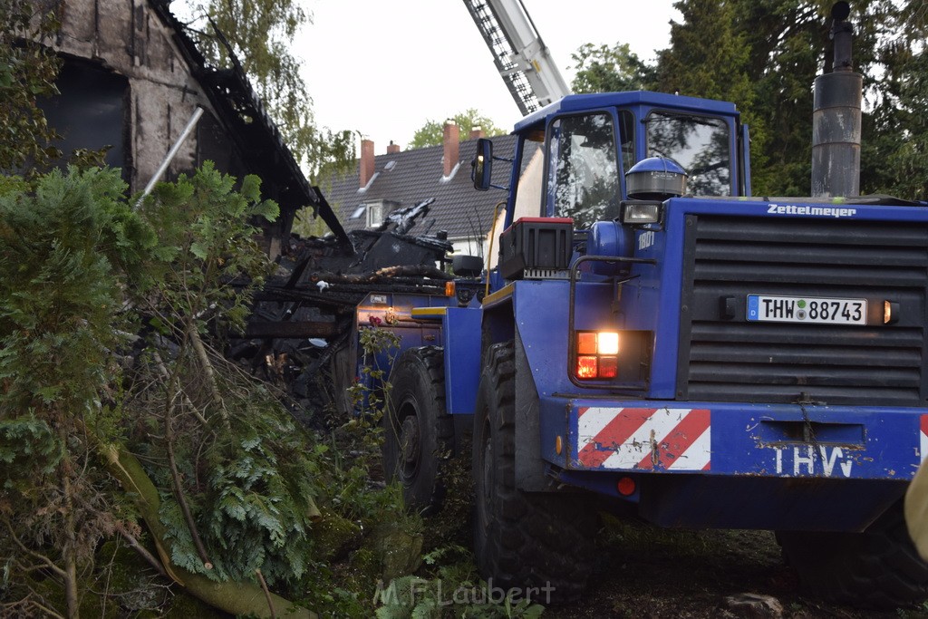 Grossfeuer Einfamilienhaus Siegburg Muehlengrabenstr P0896.JPG - Miklos Laubert